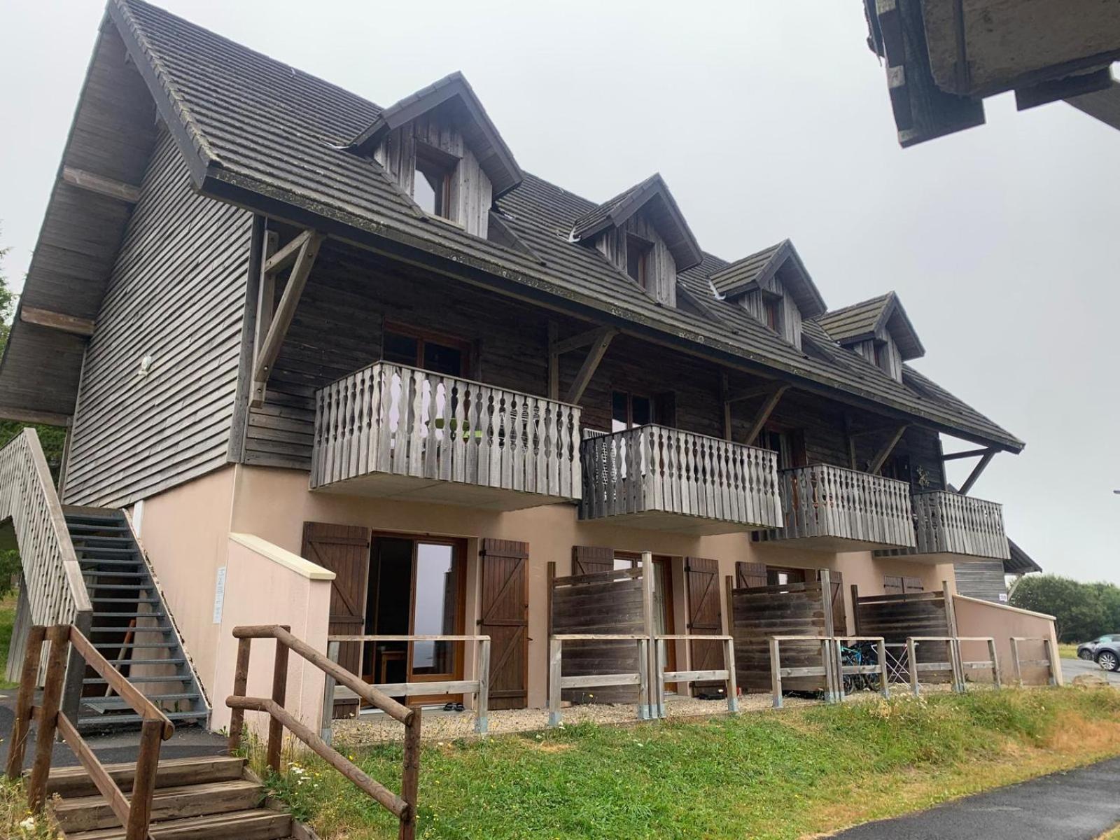 Appartement Dans Residence Bois De La Reine, Besse Et Saint Anastaise Dış mekan fotoğraf